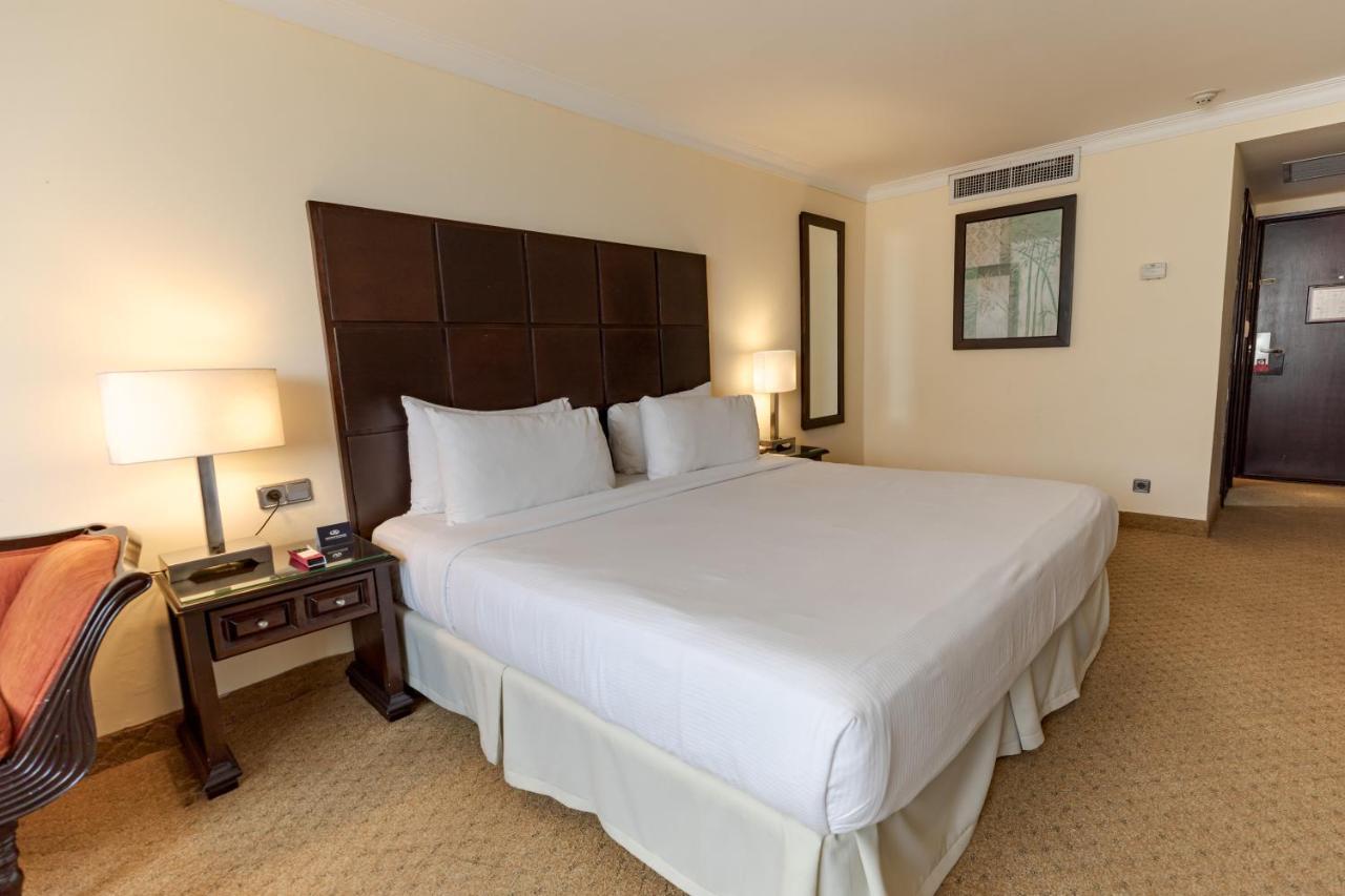 Dominican Fiesta Hotel Santo Domingo Ngoại thất bức ảnh A room at the hotel