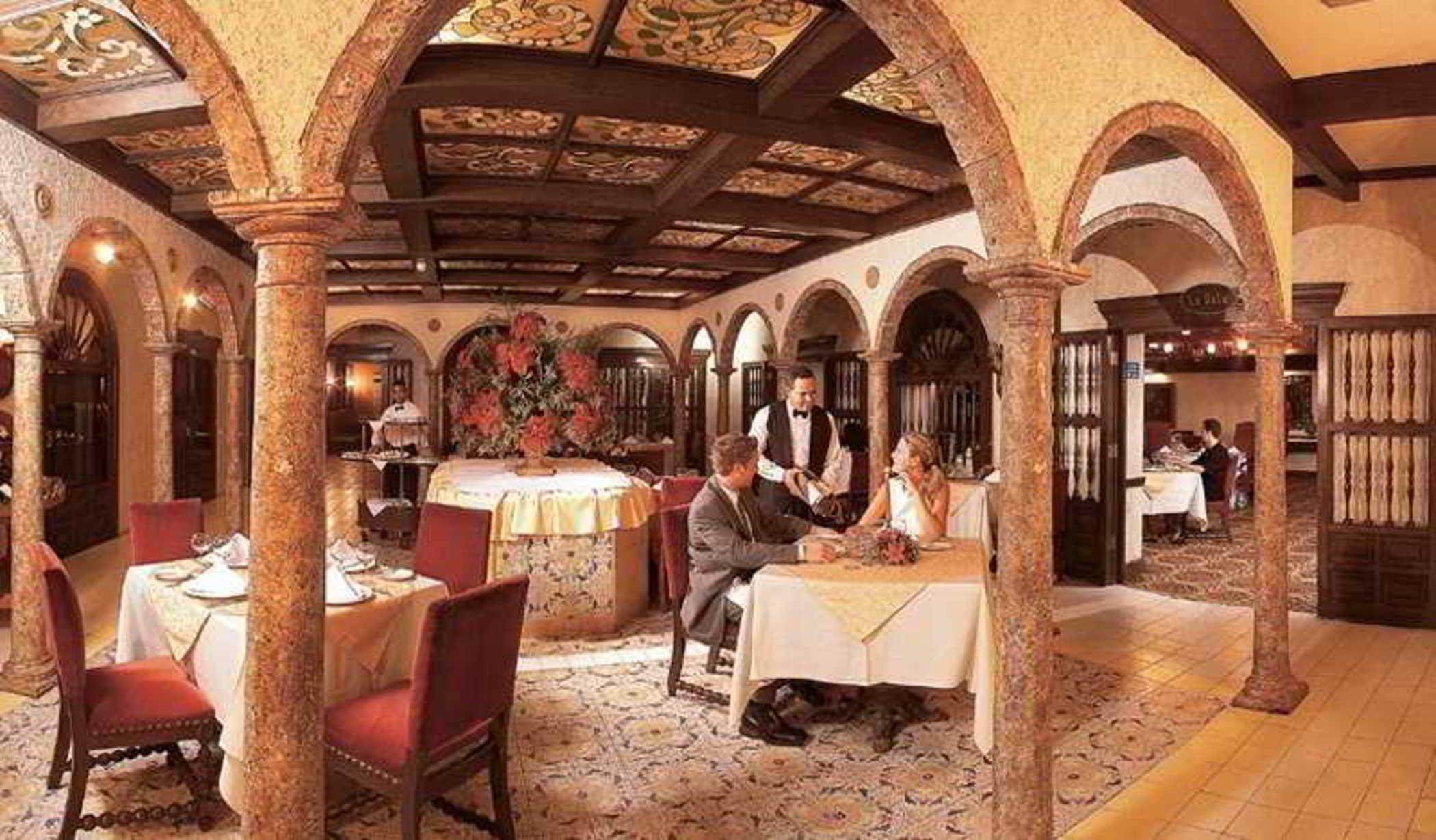 Dominican Fiesta Hotel Santo Domingo Ngoại thất bức ảnh The restaurant